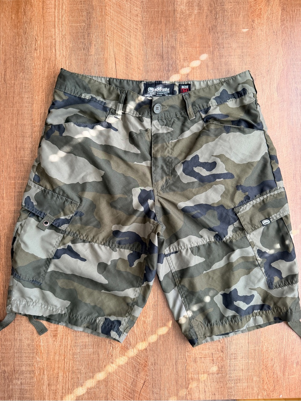 Ecko Unlimited Olive Camo Cargo Shorts - Green/Black
